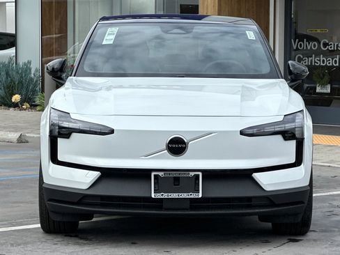 New 2026 Volvo EX30 Plus w/ Protection Package image 3