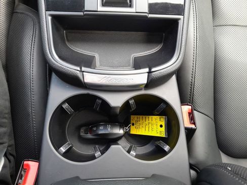 Used 2022 Porsche Macan image 27