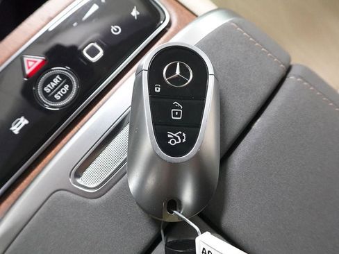 Used 2023 Mercedes-Benz EQS 580 4MATIC SUV image 21