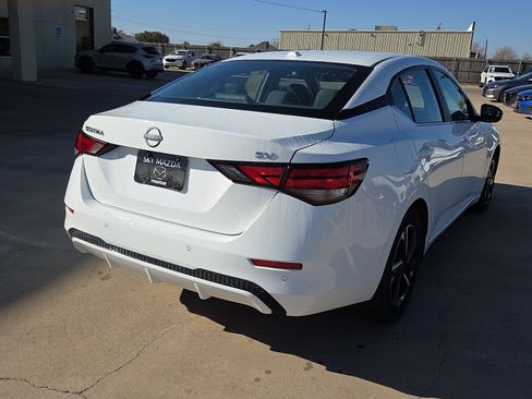 Used 2024 Nissan Sentra SV image 5