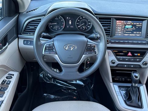 Used 2018 Hyundai Elantra SEL image 14