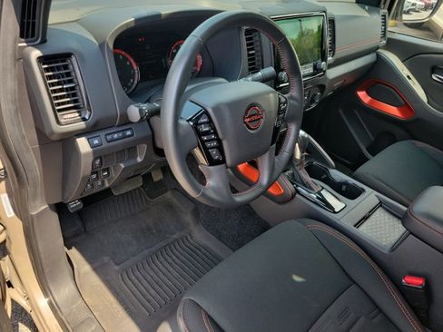 Used 2023 Nissan Frontier PRO-4X w/ Technology Package image 4