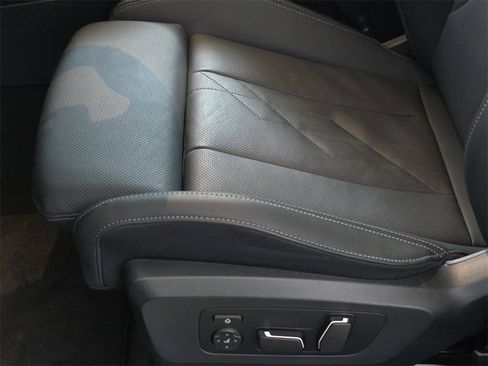 Used 2025 BMW X3 xDrive30i w/ Premium Package image 31