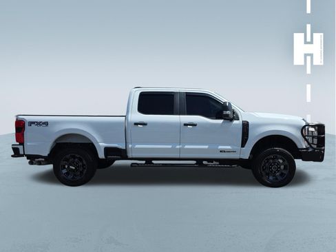 Used 2023 Ford F350 XL w/ STX Appearance Package AWD/4WD image 3