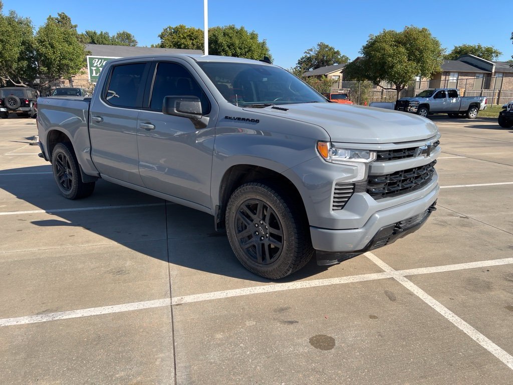 Used 2024 Chevrolet Silverado 1500 RST w/ Convenience Package II AWD/4WD image 2