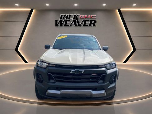 Used 2024 Chevrolet Colorado Trail Boss w/ Advanced Trailering Package AWD/4WD image 10