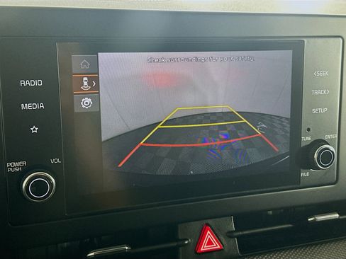 Used 2024 Kia Sportage LX image 22