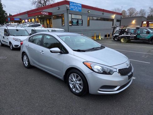 Used 2016 Kia Forte LX w/ LX Popular Plus Package image 9