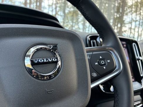 New 2026 Volvo XC40 B4 Core image 29