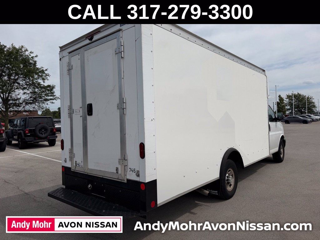 Used 2022 Chevrolet Express 3500 w/ Power Convenience Package RWD image 6