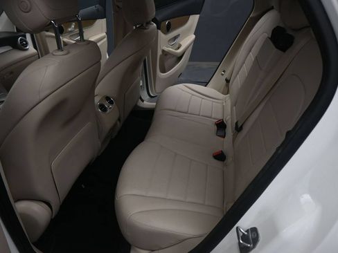 Used 2018 Mercedes-Benz GLC 300 image 16