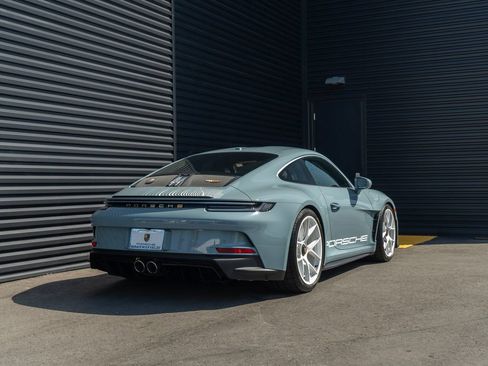 Certified 2024 Porsche 911 GT3 RS RWD image 9
