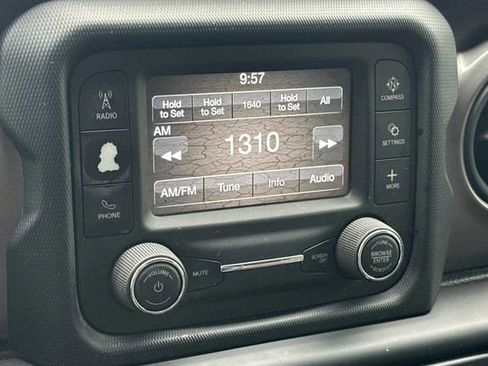 Used 2018 Jeep Wrangler Unlimited Sport image 16