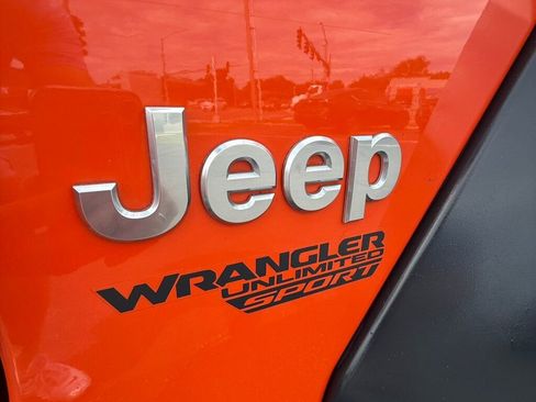 Used 2018 Jeep Wrangler Unlimited Sport AWD/4WD image 20