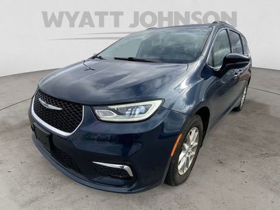 Used 2022 Chrysler Pacifica Touring-L