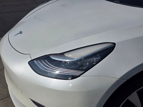 Used 2020 Tesla Model 3 Standard Range Plus image 11