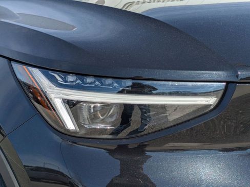 New 2025 Volvo XC40 B5 Plus w/ Protection Package Premier image 10