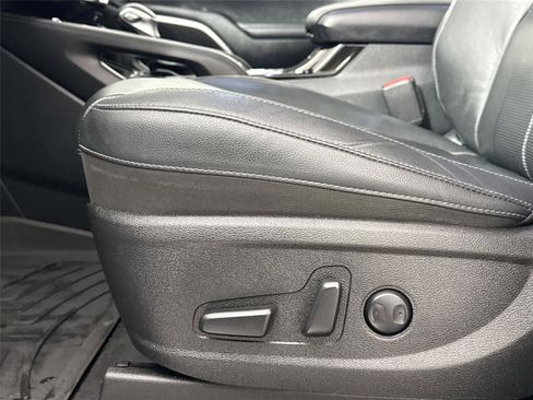 Used 2024 Kia Telluride EX w/ EX Captain's Chair Package AWD/4WD image 30