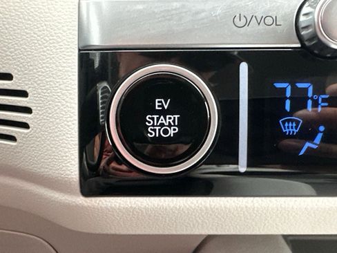 Used 2025 Hyundai Ioniq 6 SEL RWD image 29