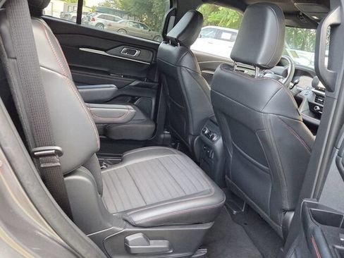 Used 2026 Ford Explorer ST-Line AWD/4WD image 15