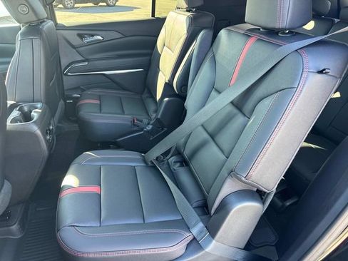 New 2026 Chevrolet Traverse RS FWD image 16