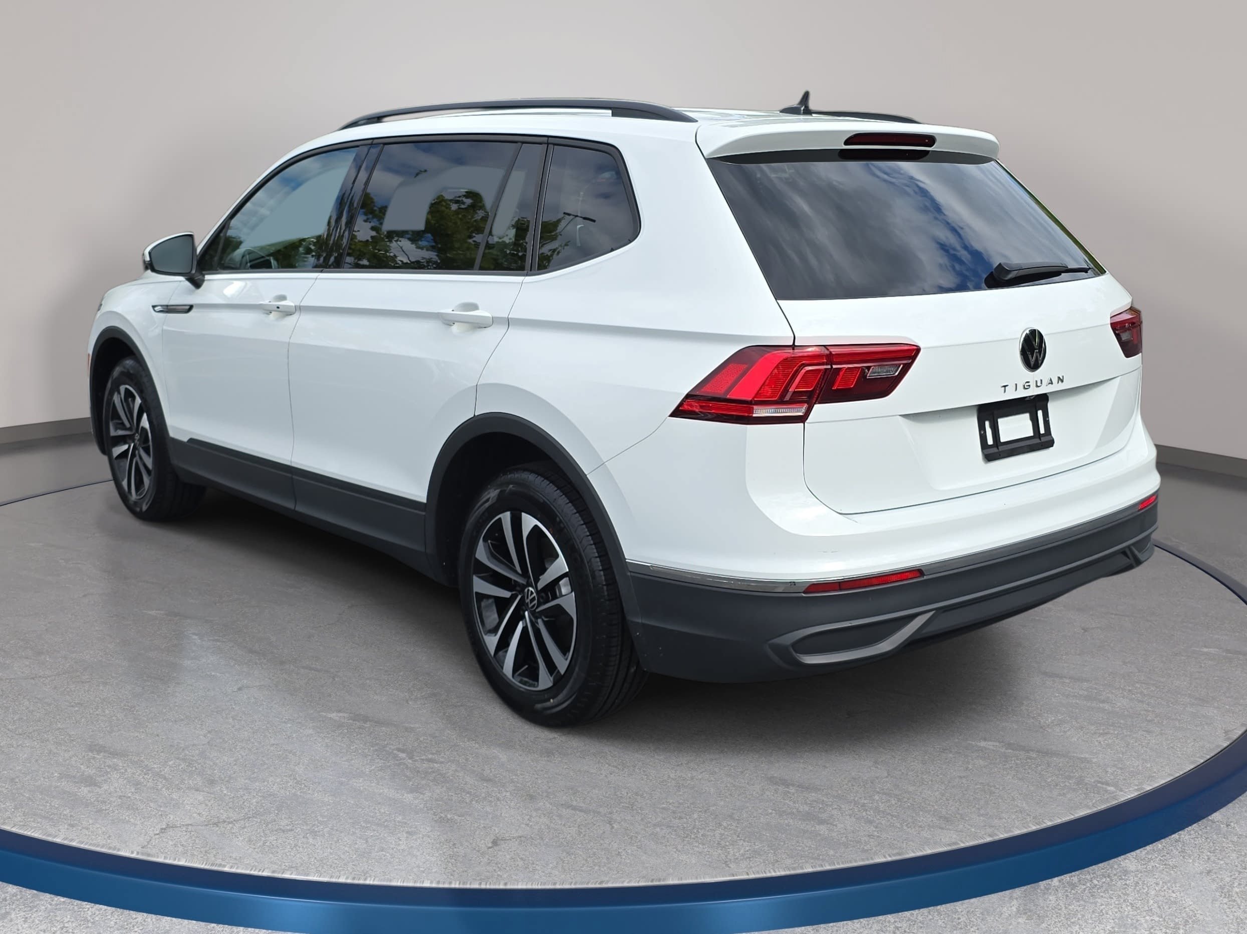 Certified 2023 Volkswagen Tiguan S FWD image 7