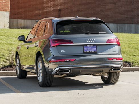 Certified 2023 Audi Q5 2.0T Premium w/ Convenience Package AWD/4WD image 5
