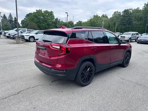 Used 2024 GMC Terrain SLT w/ Elevation Edition AWD/4WD image 3
