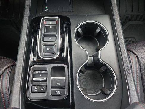 Used 2025 Honda Pilot Black Edition image 27