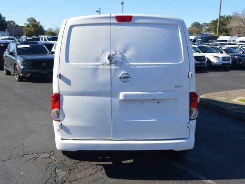 Used 2019 Nissan NV200 SV w/ Navigation Package image 8