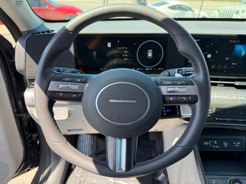 Used 2024 Hyundai Kona SEL image 13