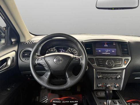 Used 2017 Nissan Pathfinder SL AWD/4WD image 30