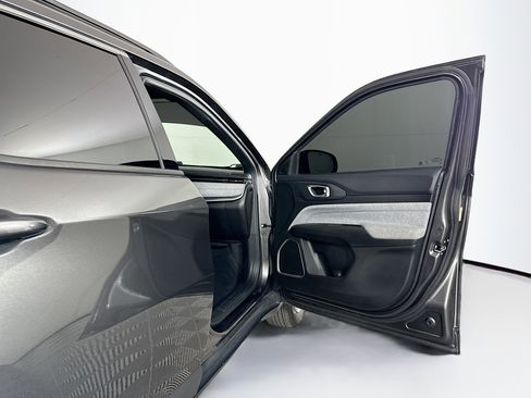 Used 2023 Jeep Compass Latitude image 30