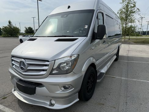 Used 2016 Mercedes-Benz Sprinter 3500 image 3