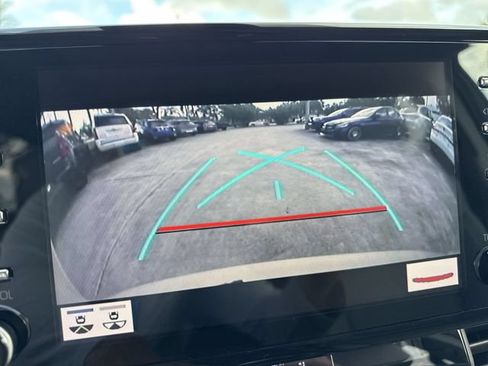 Used 2021 Toyota Sienna Limited FWD image 17