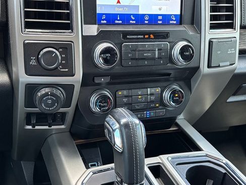 Used 2018 Ford F150 Lariat w/ Equipment Group 502A Luxury AWD/4WD image 13