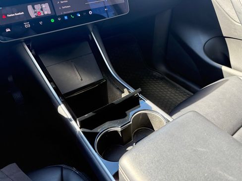 Used 2021 Tesla Model Y 2WD image 19