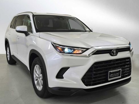 Used 2025 Toyota Grand Highlander AWD Hybrid image 7