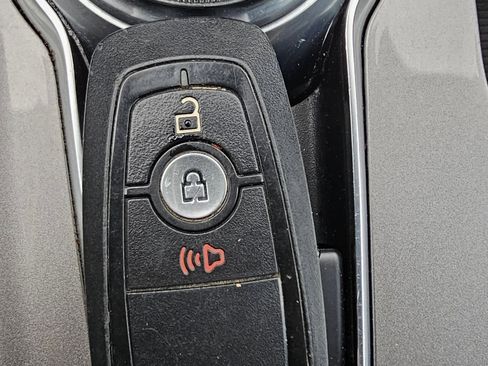 Used 2023 Ford Edge SEL AWD/4WD image 32