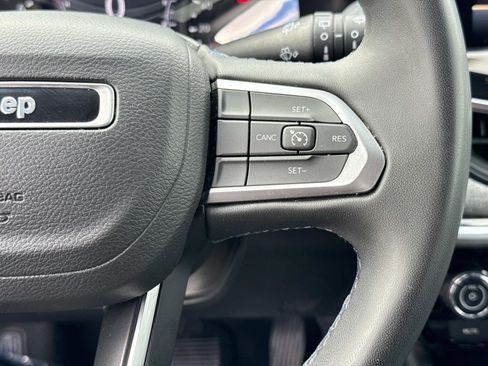 Used 2022 Jeep Compass Latitude image 14