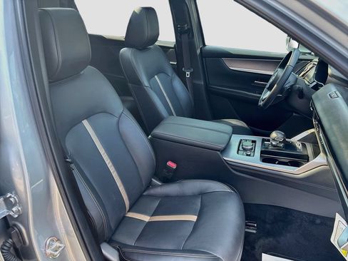 Certified 2025 MAZDA CX-90 Plug-In Hybrid w/ Premium Plus AWD/4WD image 31