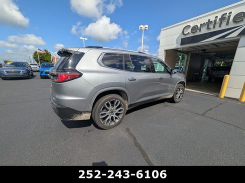 Used 2026 GMC Acadia Denali Ultimate w/ LPO, Floor Liner Package FWD image 7