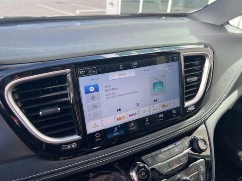 New 2026 Chrysler Pacifica Select image 39