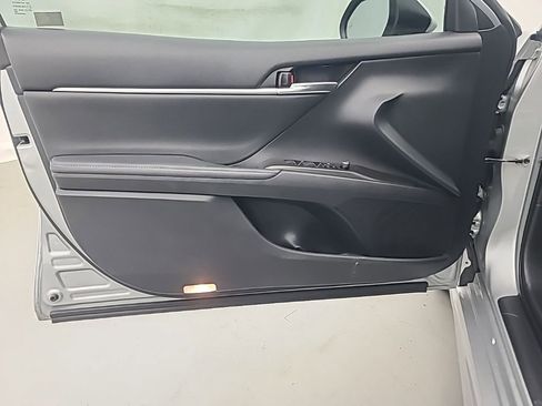 Used 2022 Toyota Camry XSE FWD image 22