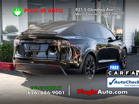 Used 2022 Tesla Model X Plaid image 6