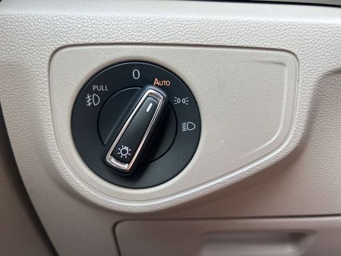 Used 2019 Volkswagen Atlas SE w/ Towing Package image 25