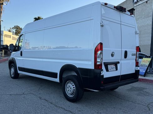 Used 2024 RAM ProMaster 2500 w/ Safety Group image 4