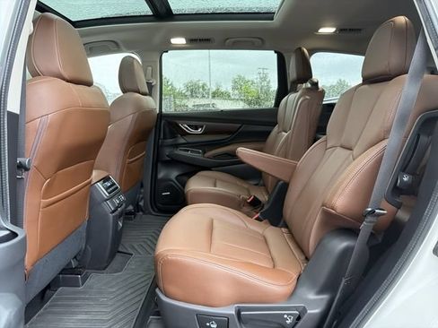 Used 2025 Subaru Ascent Touring AWD/4WD image 13