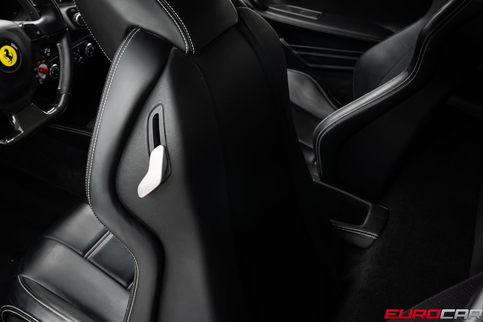 Used 2015 Ferrari 458 Italia Coupe RWD image 42