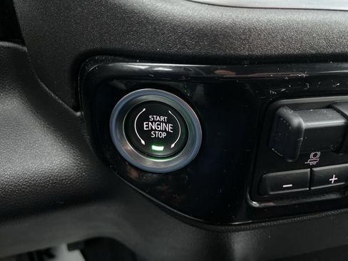 Used 2025 GMC Sierra 1500 SLT w/ SLT Premium Package image 23